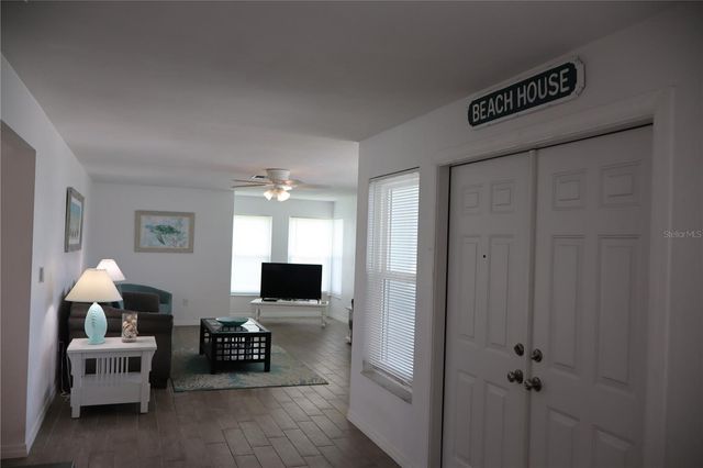 18 GOLFVIEW COURT, Rotonda West, FL 33947