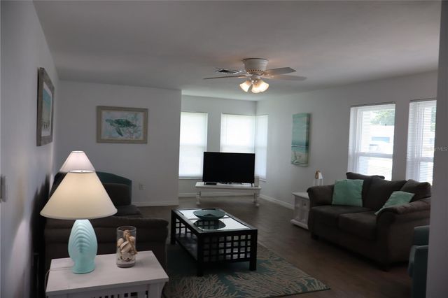 18 GOLFVIEW COURT, Rotonda West, FL 33947