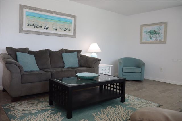18 GOLFVIEW COURT, Rotonda West, FL 33947