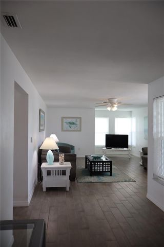 18 GOLFVIEW COURT, Rotonda West, FL 33947
