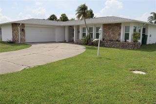 18 GOLFVIEW COURT, Rotonda West, FL 33947