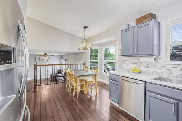 2242 Dates Street, Delaware, OH 43015