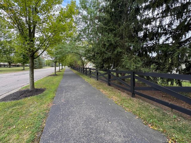 2242 Dates Street, Delaware, OH 43015