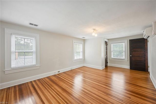 133 Kings HWY, Suffolk, VA 23432