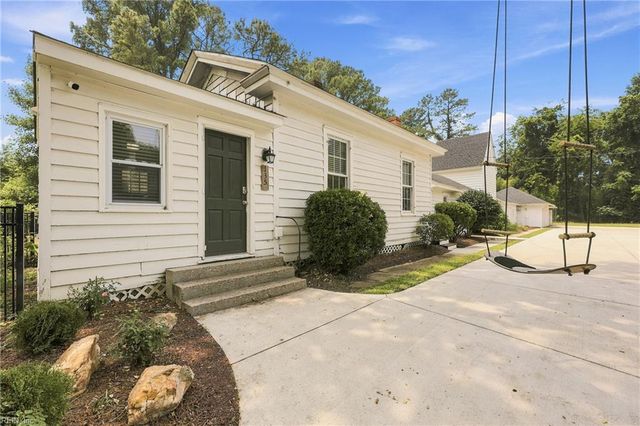 133 Kings HWY, Suffolk, VA 23432