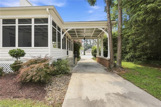 133 Kings HWY, Suffolk, VA 23432