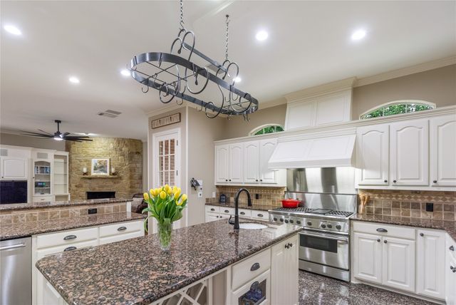 215 Bent Creek Court, Southlake, TX 76092