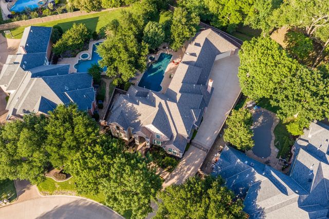 215 Bent Creek Court, Southlake, TX 76092
