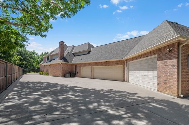 215 Bent Creek Court, Southlake, TX 76092