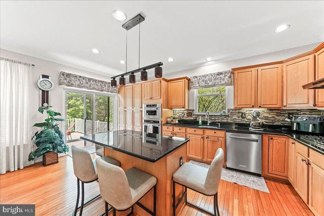 100 STRATFORD CT, Malvern, PA 19355