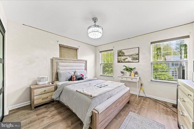 100 STRATFORD CT, Malvern, PA 19355