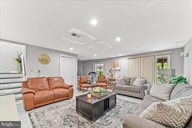 100 STRATFORD CT, Malvern, PA 19355