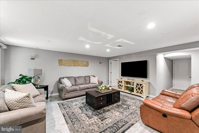 100 STRATFORD CT, Malvern, PA 19355