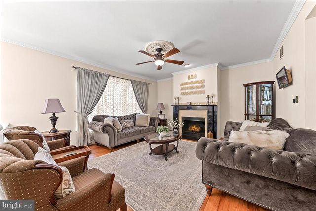 100 STRATFORD CT, Malvern, PA 19355