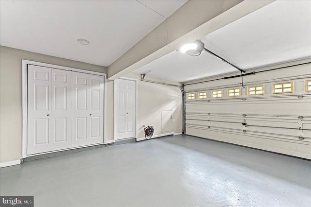 100 STRATFORD CT, Malvern, PA 19355
