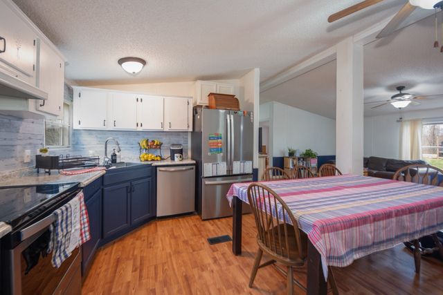 875 Lindsey Rd, Parsons, TN 38363