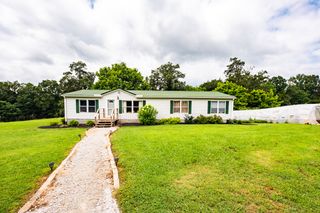 875 Lindsey Rd, Parsons, TN 38363