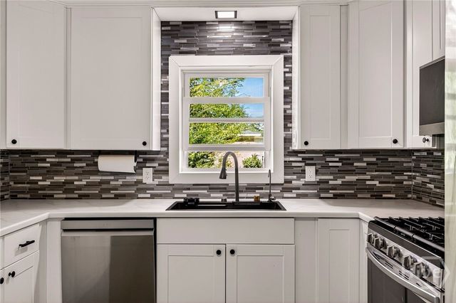 1230 S Rogers St, Pooler, GA 31322