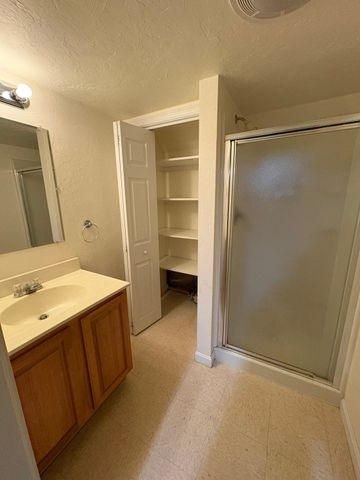 175 Dana Ave, Worcester, MA 01604