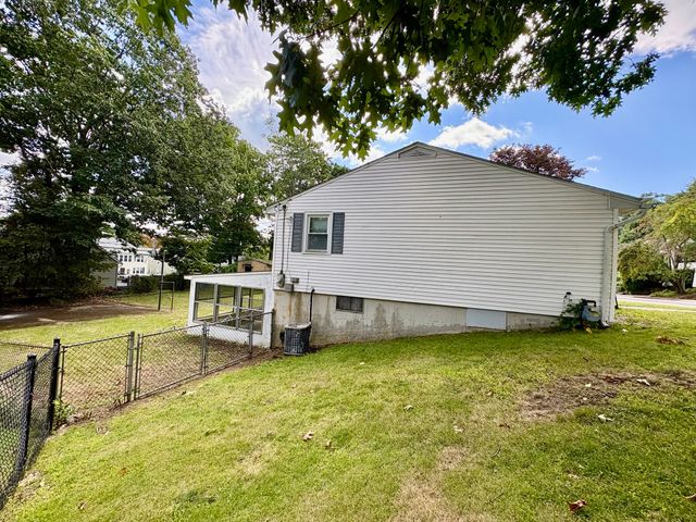 175 Dana Ave, Worcester, MA 01604