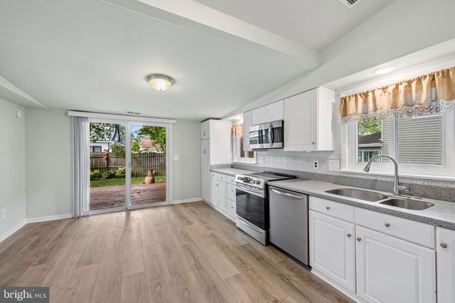 530 HIGHLAND DR, Edgewater, MD 21037