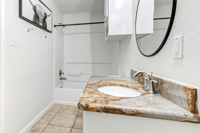 402 Avenue H, South Houston, TX 77587