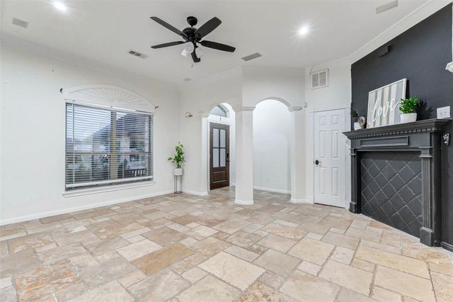 402 Avenue H, South Houston, TX 77587