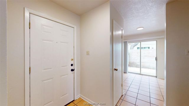 922 Navarro Drive, College Station, TX 77845