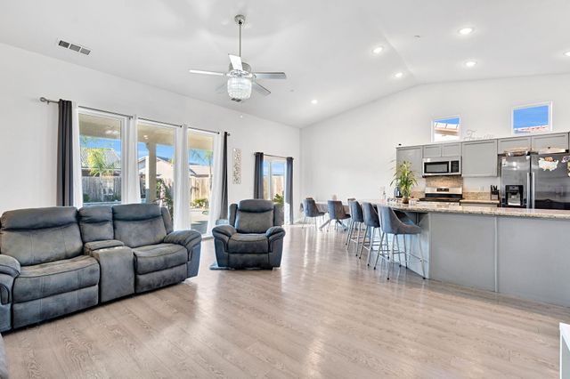 1228 Monterey Avenue, Madera, CA 93637