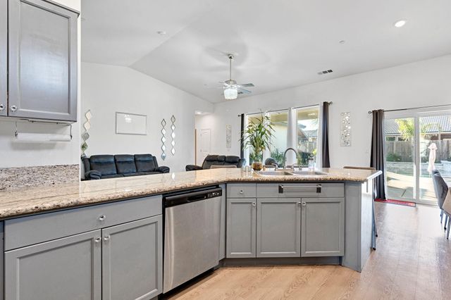 1228 Monterey Avenue, Madera, CA 93637