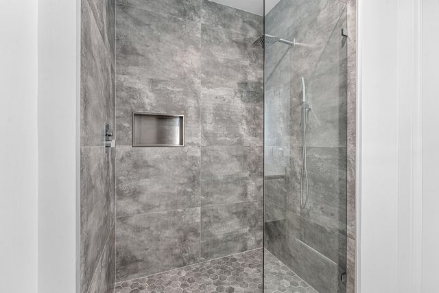 220 Lake Shore Drive 1613, Lake Park, FL 33403