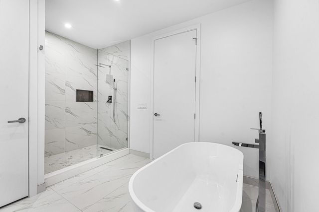 220 Lake Shore Drive 1613, Lake Park, FL 33403