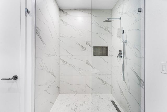 220 Lake Shore Drive 1613, Lake Park, FL 33403