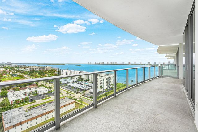 220 Lake Shore Drive 1613, Lake Park, FL 33403