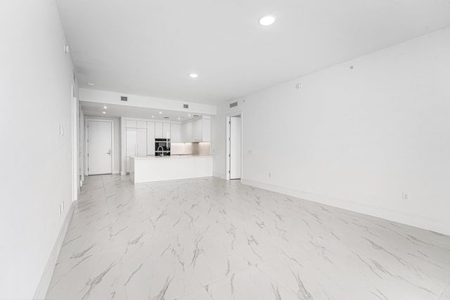 220 Lake Shore Drive 1613, Lake Park, FL 33403