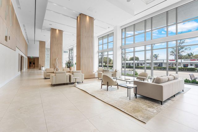 220 Lake Shore Drive 1613, Lake Park, FL 33403