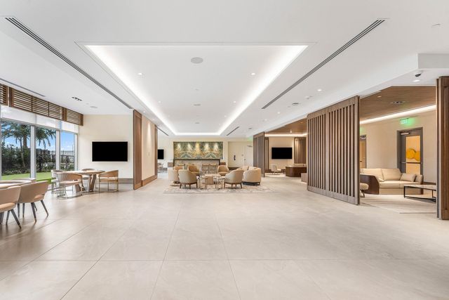 220 Lake Shore Drive 1613, Lake Park, FL 33403