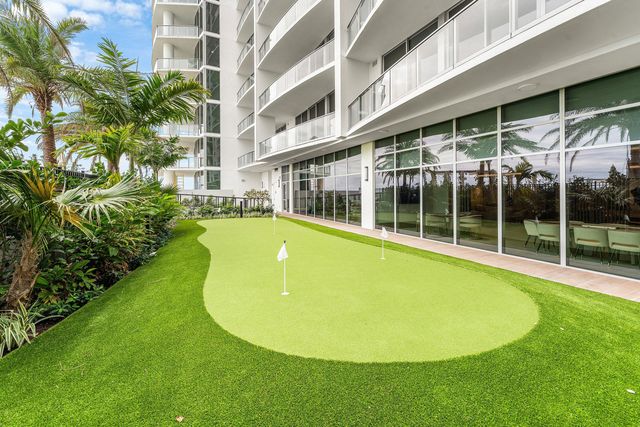 220 Lake Shore Drive 1613, Lake Park, FL 33403