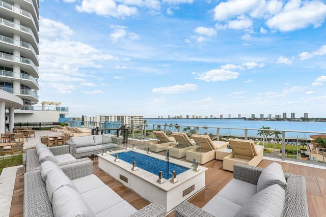 220 Lake Shore Drive 1613, Lake Park, FL 33403