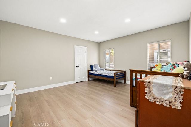 1347 Atlantic, Long Beach, CA 90813