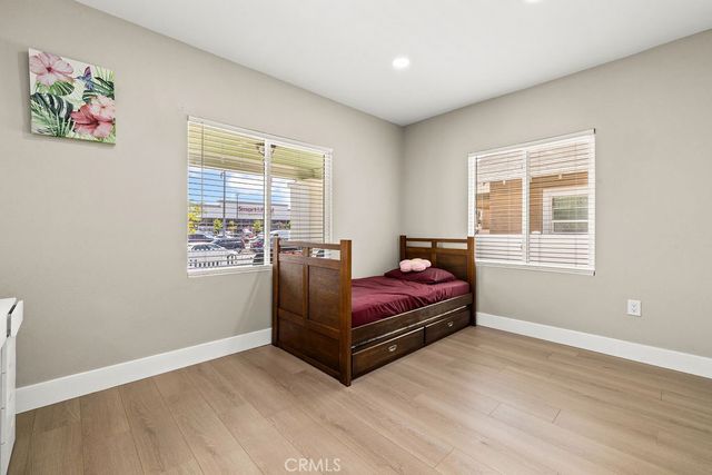 1347 Atlantic, Long Beach, CA 90813