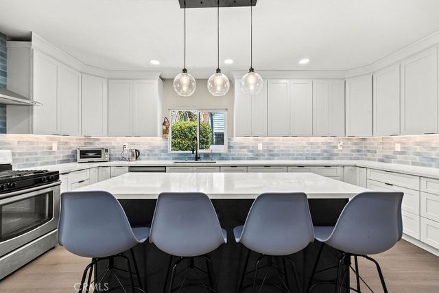 1347 Atlantic, Long Beach, CA 90813