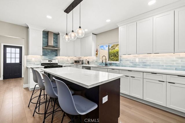 1347 Atlantic, Long Beach, CA 90813