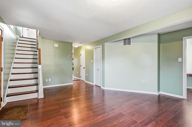 732 CRICKET LN, Aldan, PA 19018