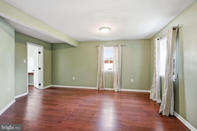 732 CRICKET LN, Aldan, PA 19018