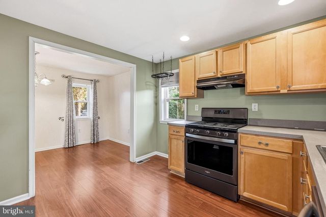 732 CRICKET LN, Aldan, PA 19018