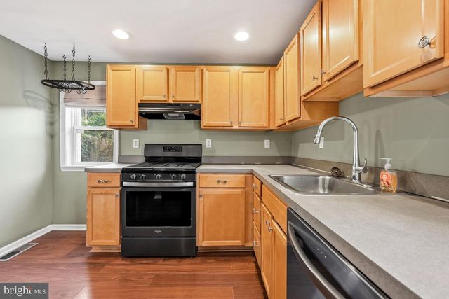 732 CRICKET LN, Aldan, PA 19018