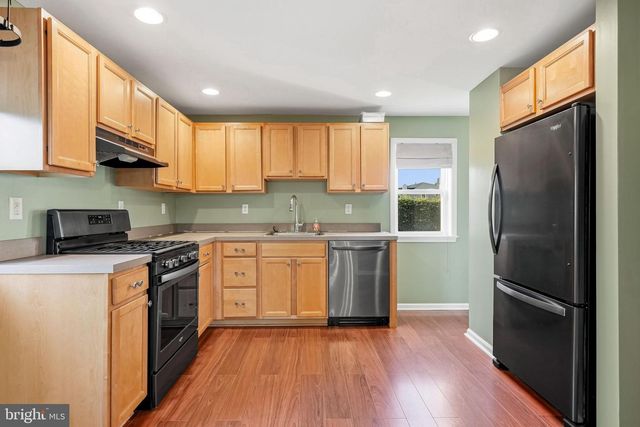 732 CRICKET LN, Aldan, PA 19018