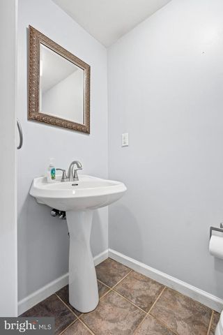 732 CRICKET LN, Aldan, PA 19018