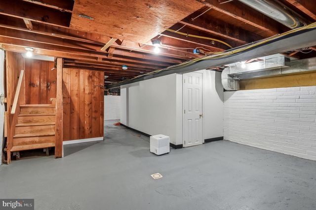 732 CRICKET LN, Aldan, PA 19018